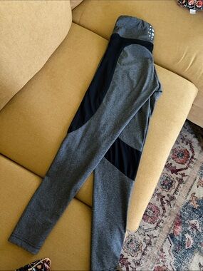 Women’s High-Waist Gray & Black Leggings